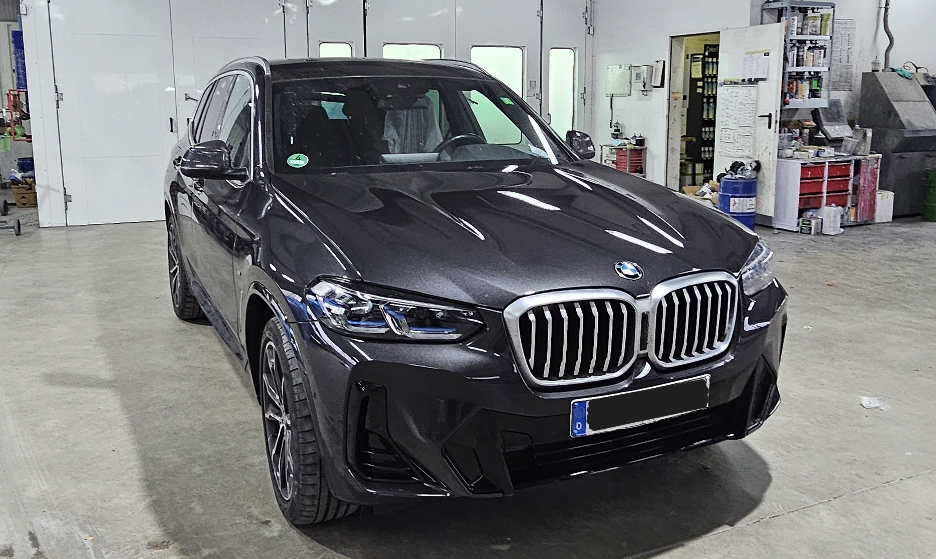 BMW nach der Reparatur - perfekt lackiert